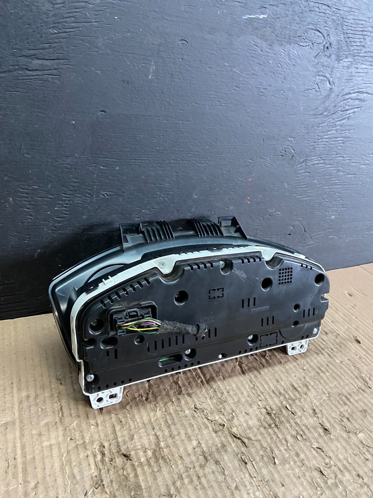 2013 to 2015 Ford  Explorer Speedometer Cluster Gauge D2865 PS4