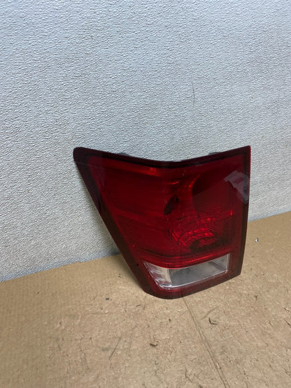 2007 2008 2009 2010 Jeep Grand Cherokee Left Driver Lh Tail Light Oem V3530 DW2