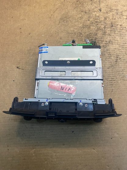2005 to 2010 Honda Odyssey Am Fm Cd Player Radio Receiver AA1817 DG3