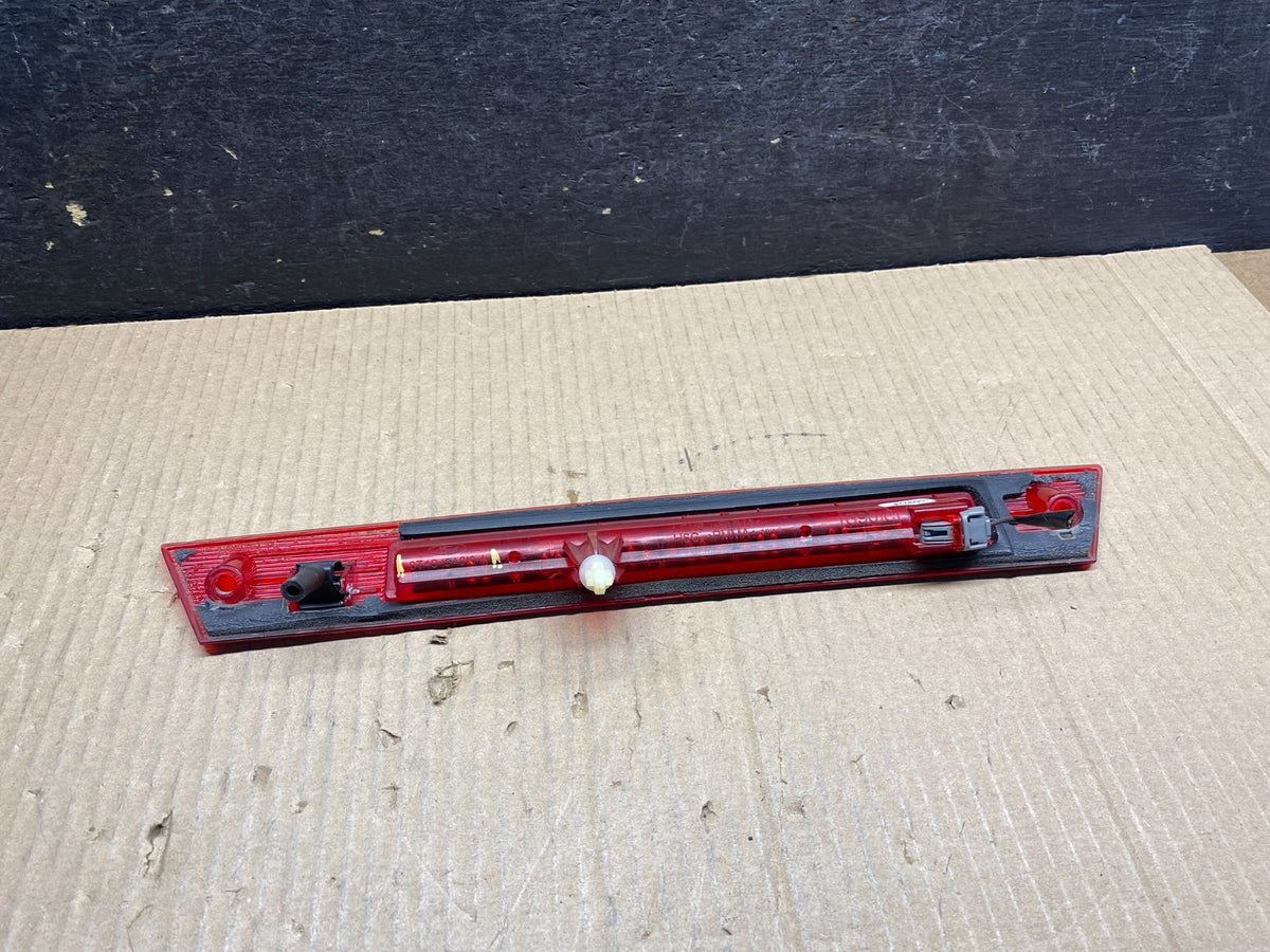 2007 to 2011 Ford Edge Rear Third Brake 3rd Light Lamp ai4900 DG5