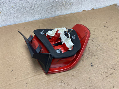 2006 2007 2008 Bmw 328i 3 Series Right Passenger Side Tail Light AH9060 LK3