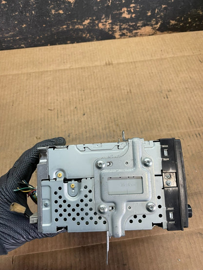 2011 to 2012 Nissan Rogue AM FM Radio CD Player Screen Receiver AA9245 DG4