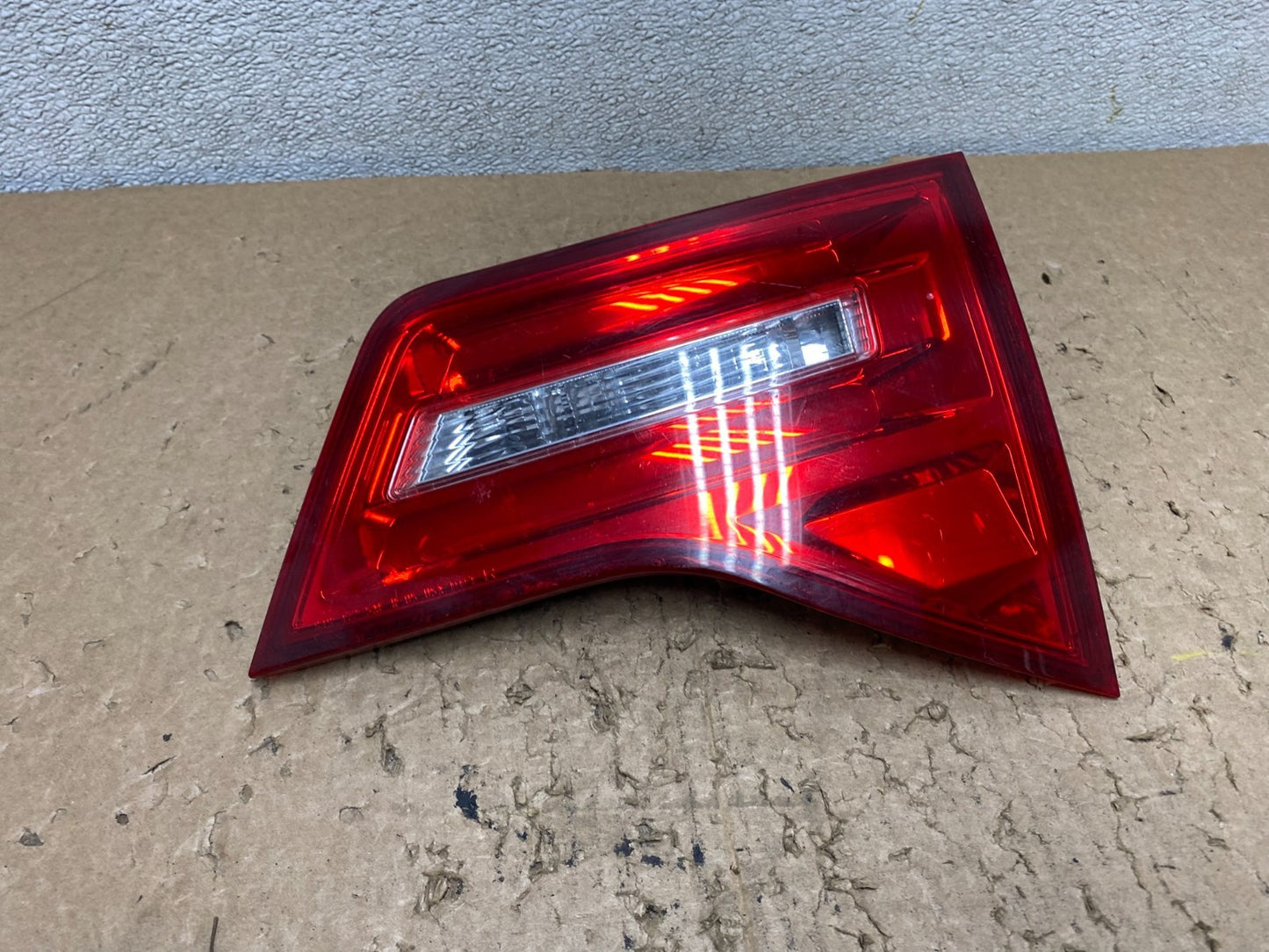 2007 2008 2009 Acura Mdx Right Passenger Rh Side Inner Tail Light V0920 DW0