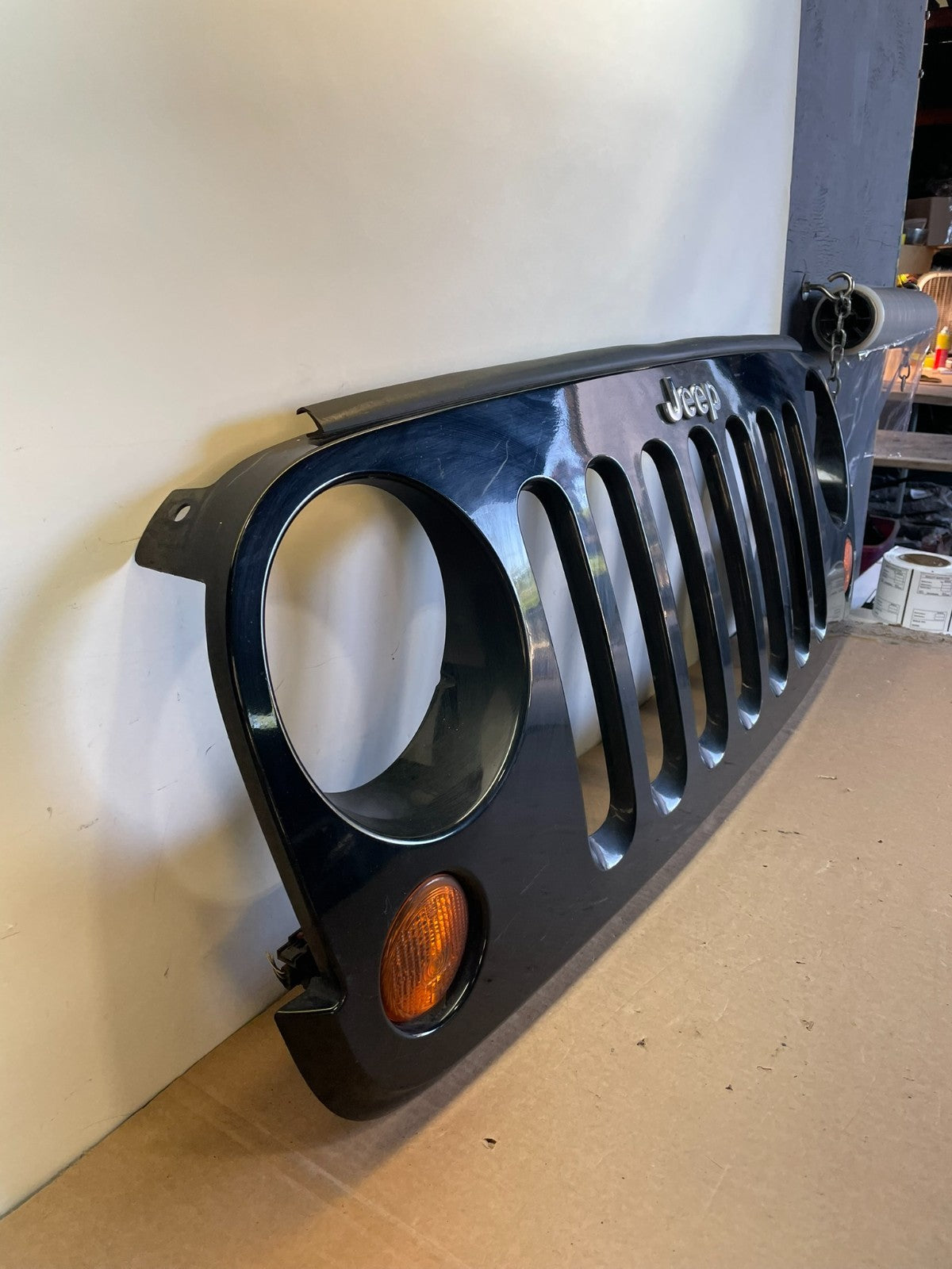 2007 to 2018 Jeep Liberty Front Upper Grill Grille AH0312 DG2