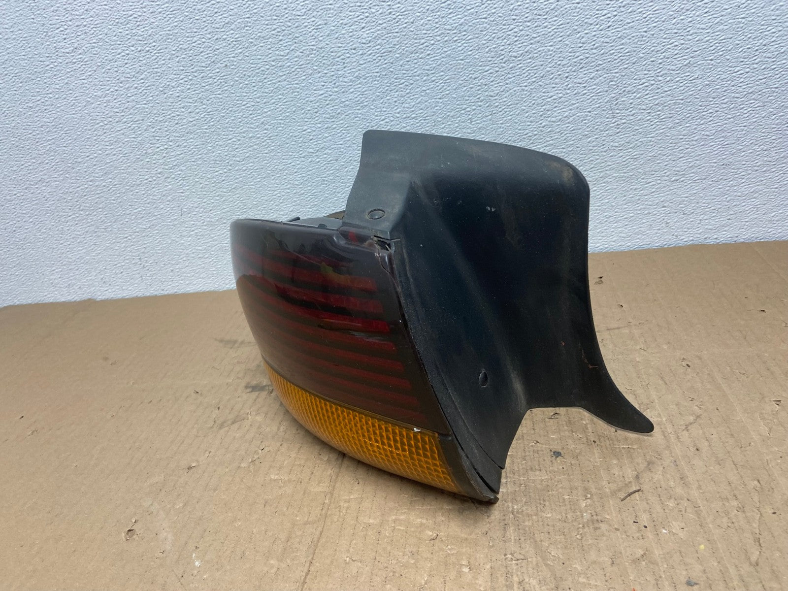1996 to 1999 Pontiac Bonneville Left Driver LH Side Tail Light OEM AB8292 LK1
