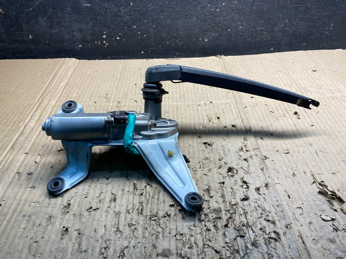 2007 - 2010 Hyundai Santa Fe Rear Glass Windshield Wiper Motor X4633 DG1