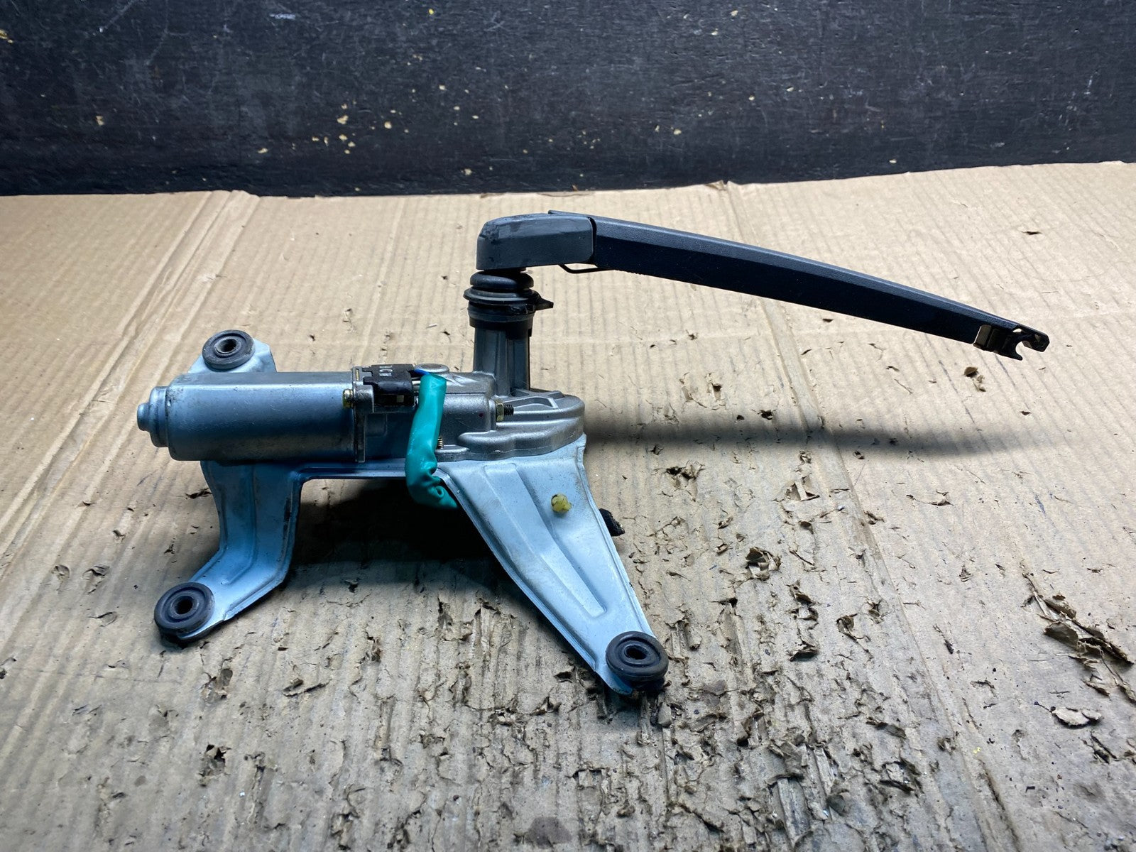 2007 - 2010 Hyundai Santa Fe Rear Glass Windshield Wiper Motor X4633 DG1