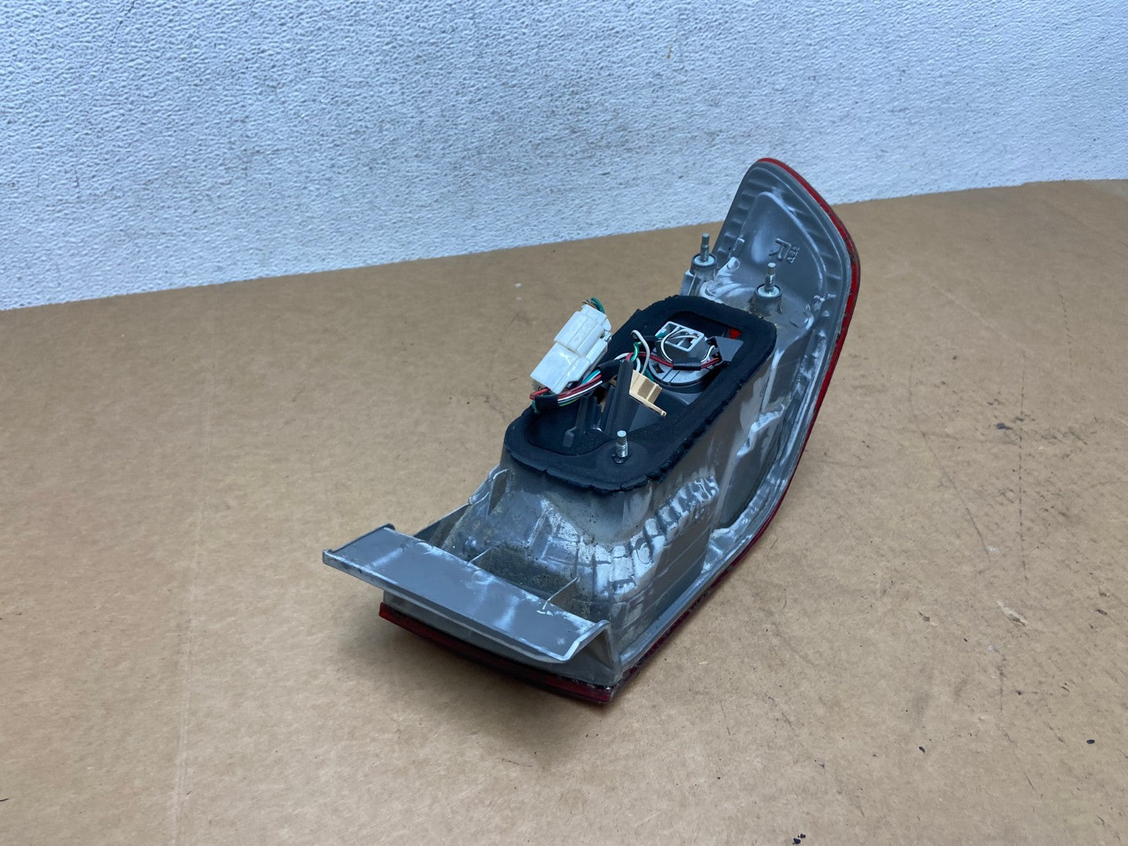 2000 to 2001 Toyota Camry Right Passenger Rh Tail Light AE3026 LK5
