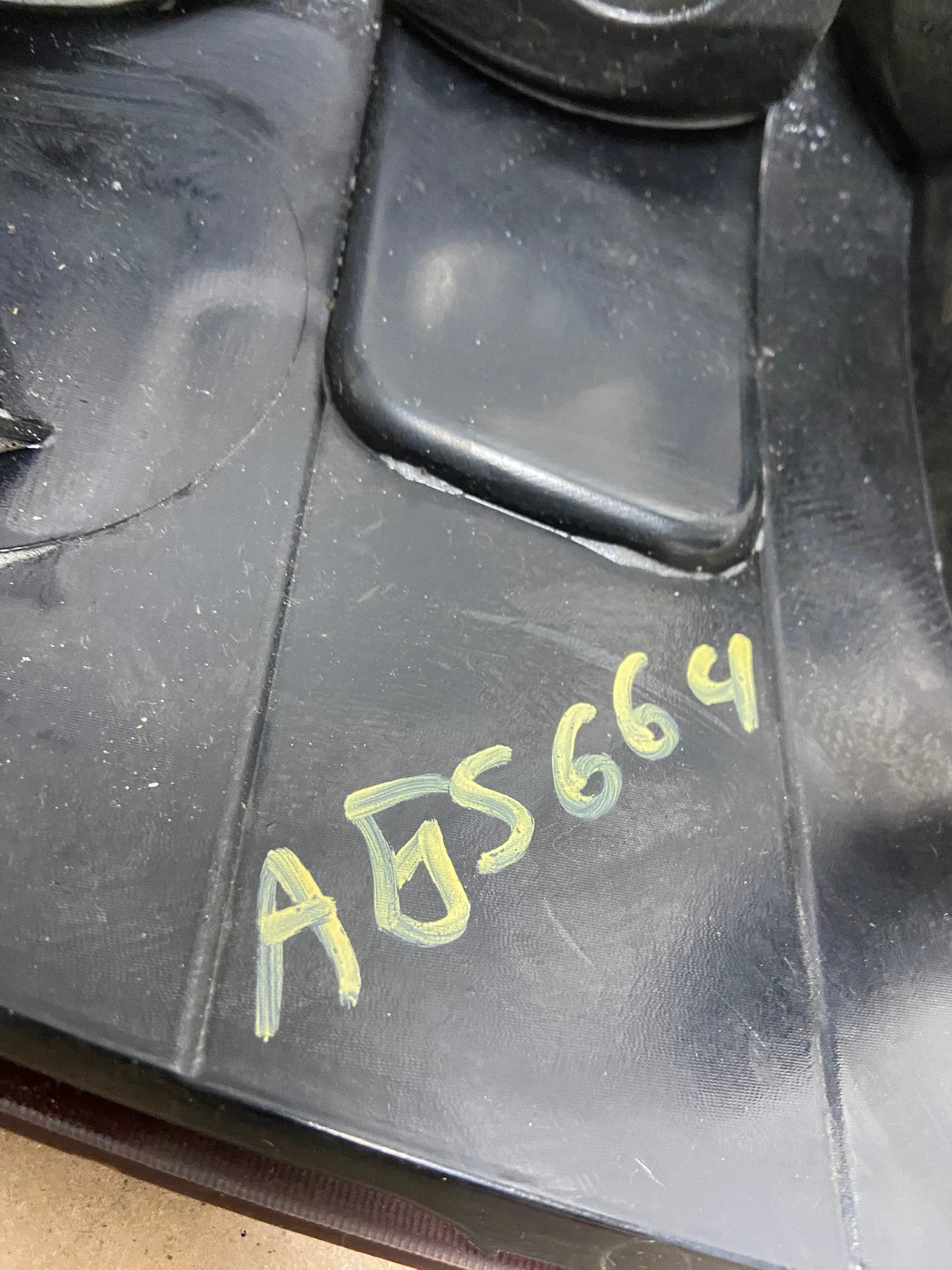 2006 to 2010 Ford Explorer Right Passenger Side Tail light AG5664 LK6