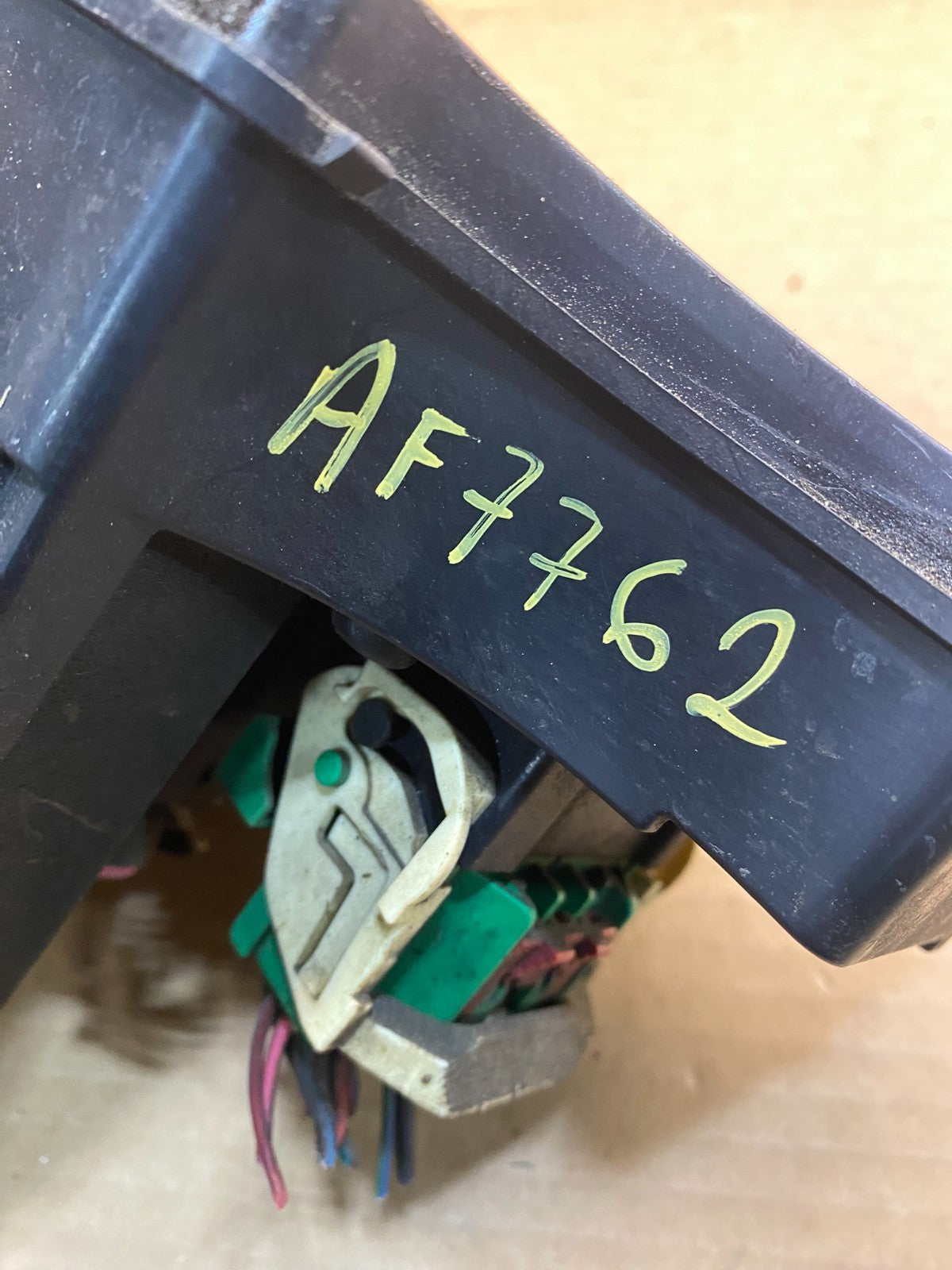 2008 2009 Dodge Caliber Fusebox Fuse Box Relay Body BCM Control Module AF7762 DG7