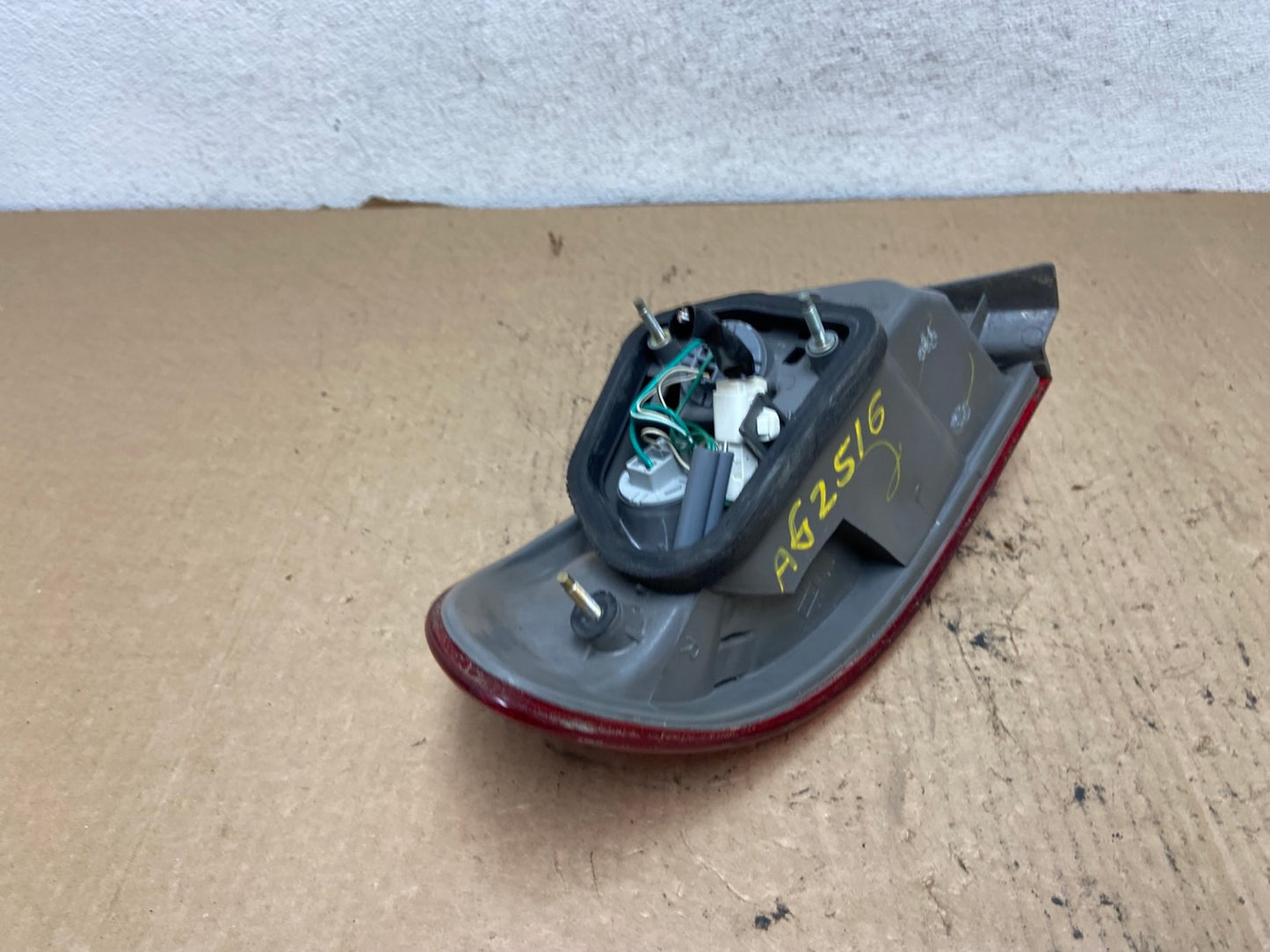 1998 1999 2000 Toyota Corolla Right Passenger Side Tail light AG2516 LK4