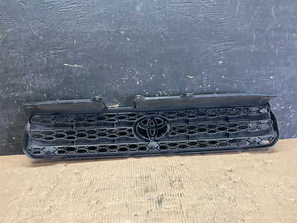 2004 2005 Toyota RAV4 Front Upper Grill Grille OEM Z8117 DG4