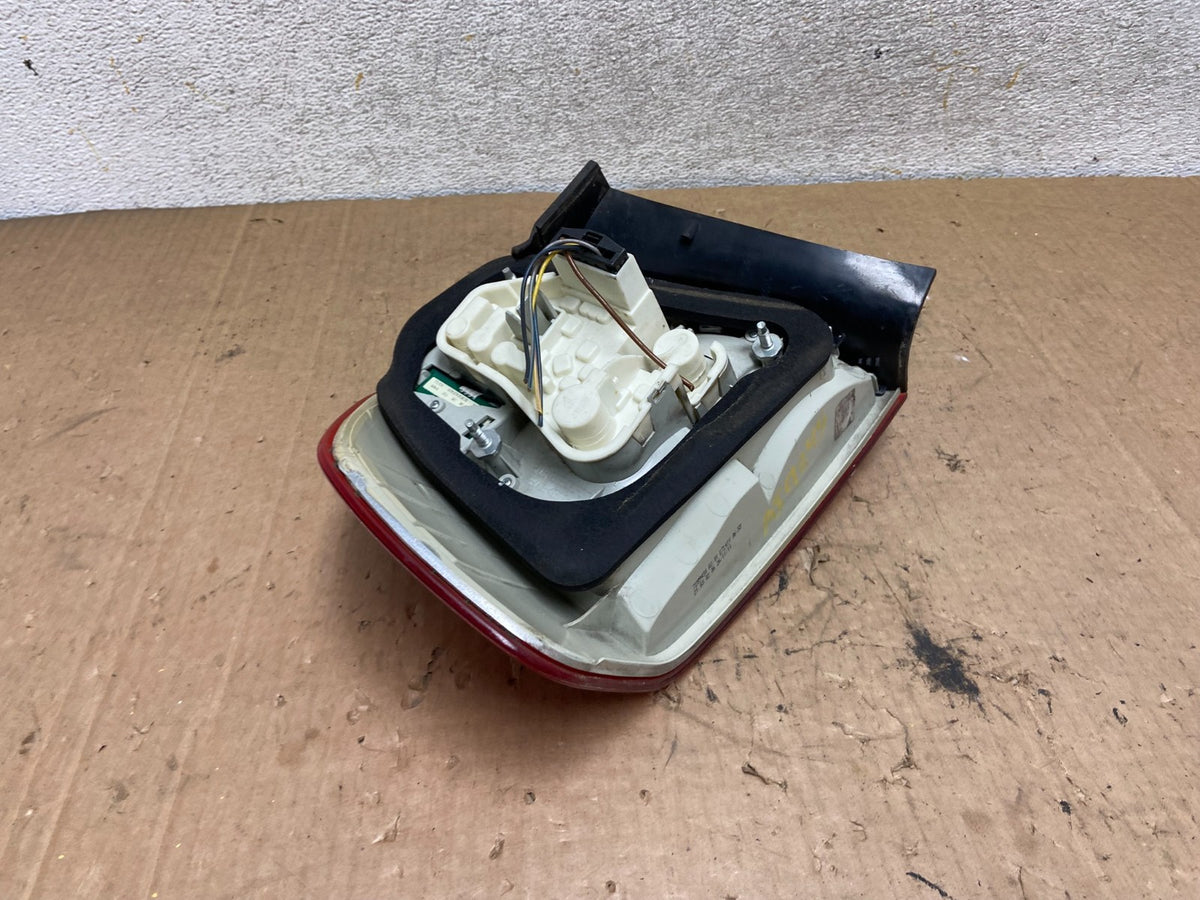 2009 2010 BMW 328i 3 Series Right Passenger RH Side Tail Light AI9245 LK6