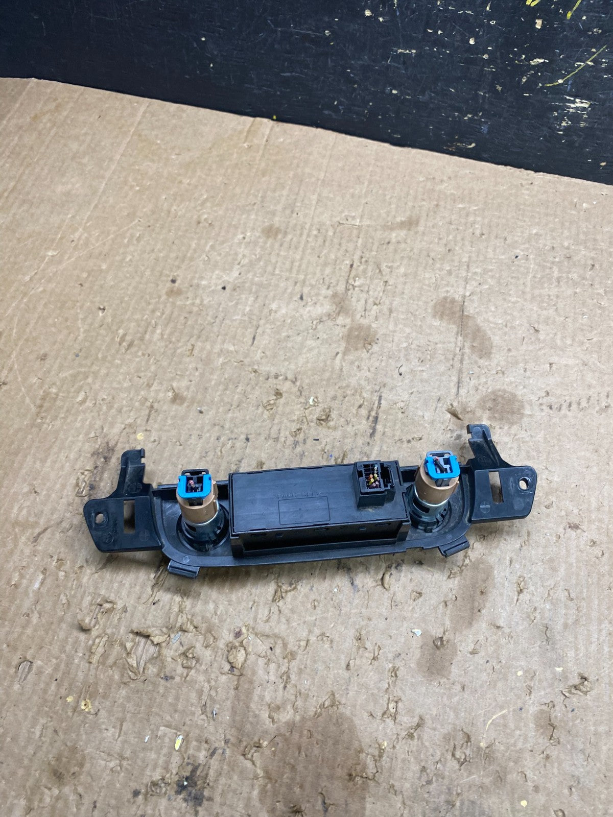 2007-2014 Chevrolet Tahoe Silverado Yukon Pedal Traction Control Switch Z7259 DG4