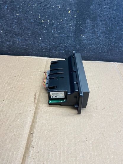 2003 to 2006 Lincoln Town Car Climate Control Panel AH5544 DW1