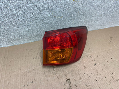 2006-2008 Lexus IS250 Right Passenger Rh Side Outer Tail Light Y0171 DW2