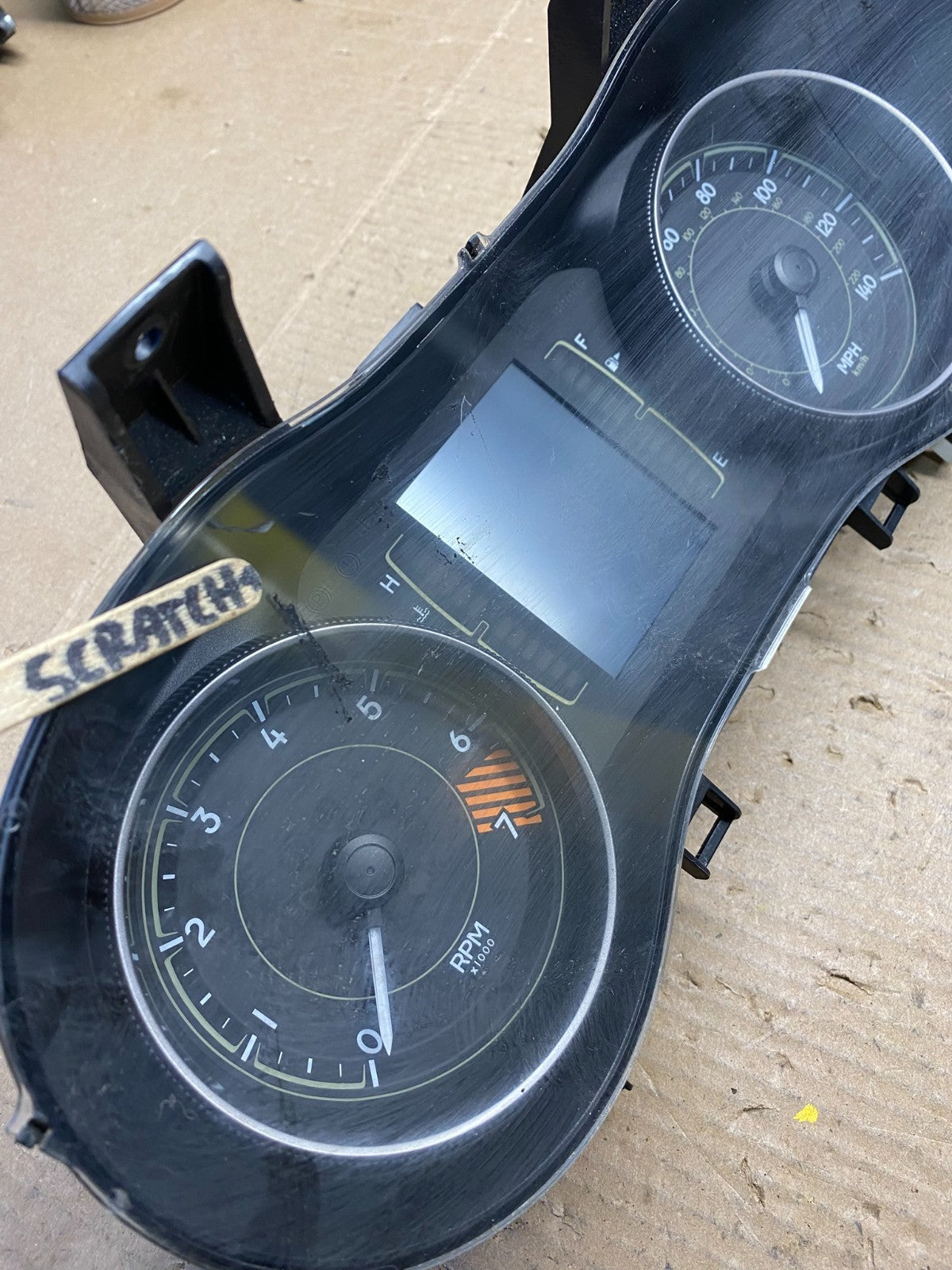 2014 Jeep Cherokee Speedometer Cluster Trim Bezel p56054651ah R2935 DG1