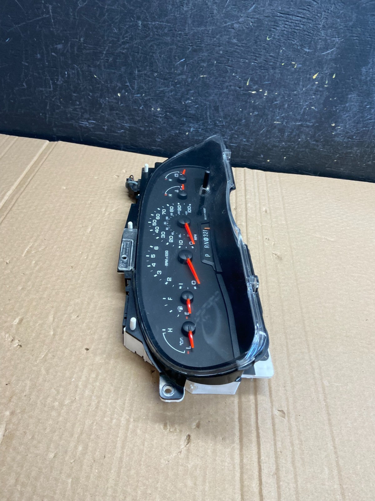 2006 Ford E350 Gauge Speedometer Cluster AF6138 DG1
