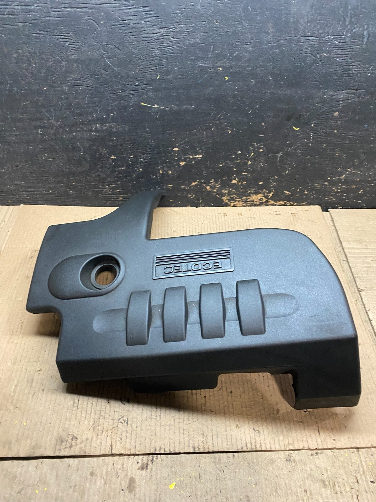 2005 Saturn Ion Engine Motor Cover OEM w5608 DG1