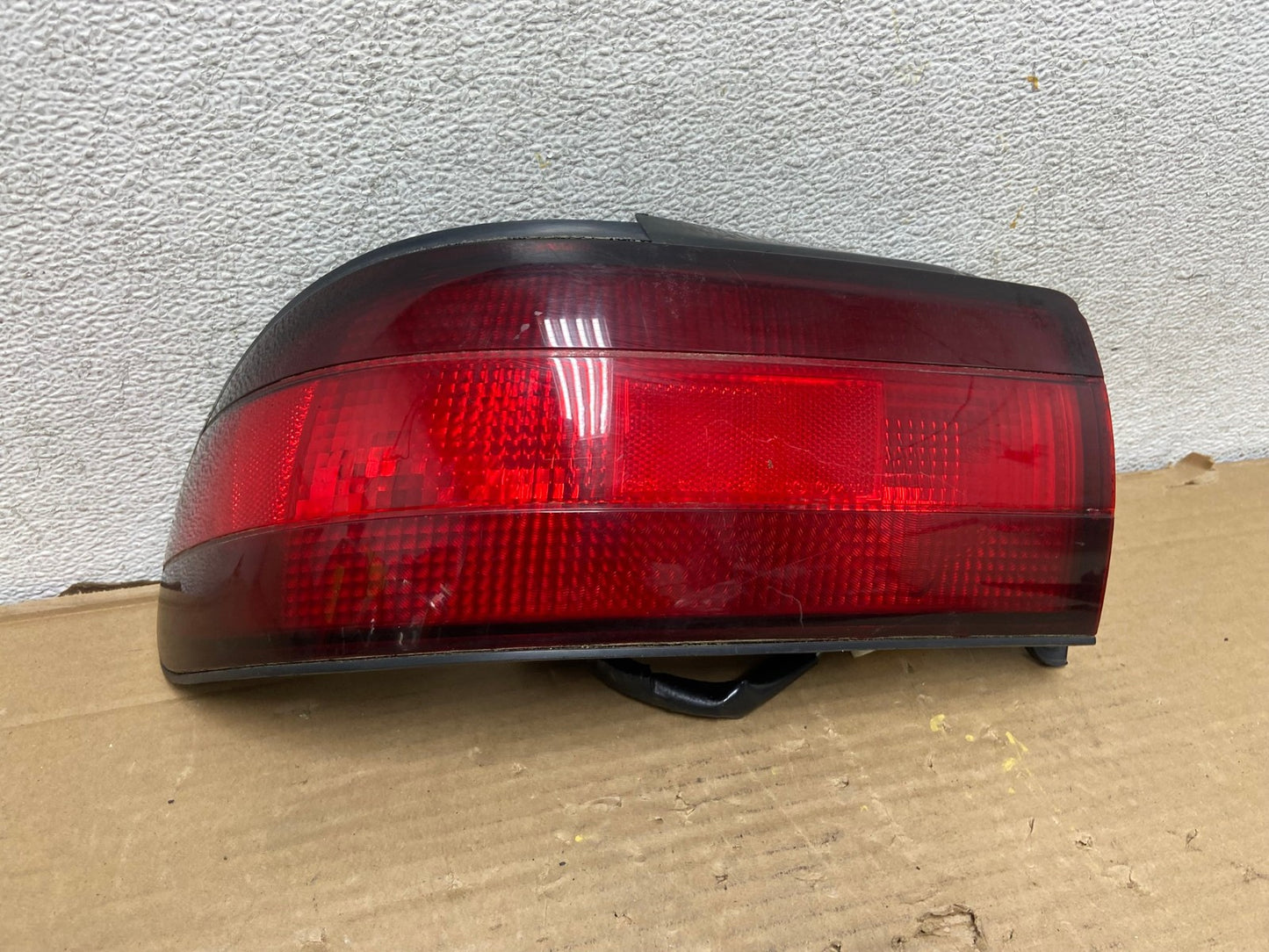 1993 to 1997 Geo Prizm Left Driver Right Side Tail Light AG9284 LK0