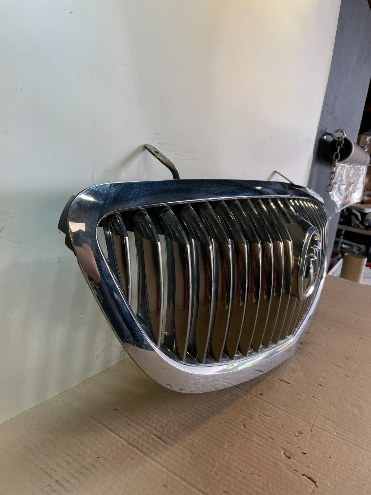 2008 to 2012 Buick Enclave Front Upper Grill Grille AH6533 DG2
