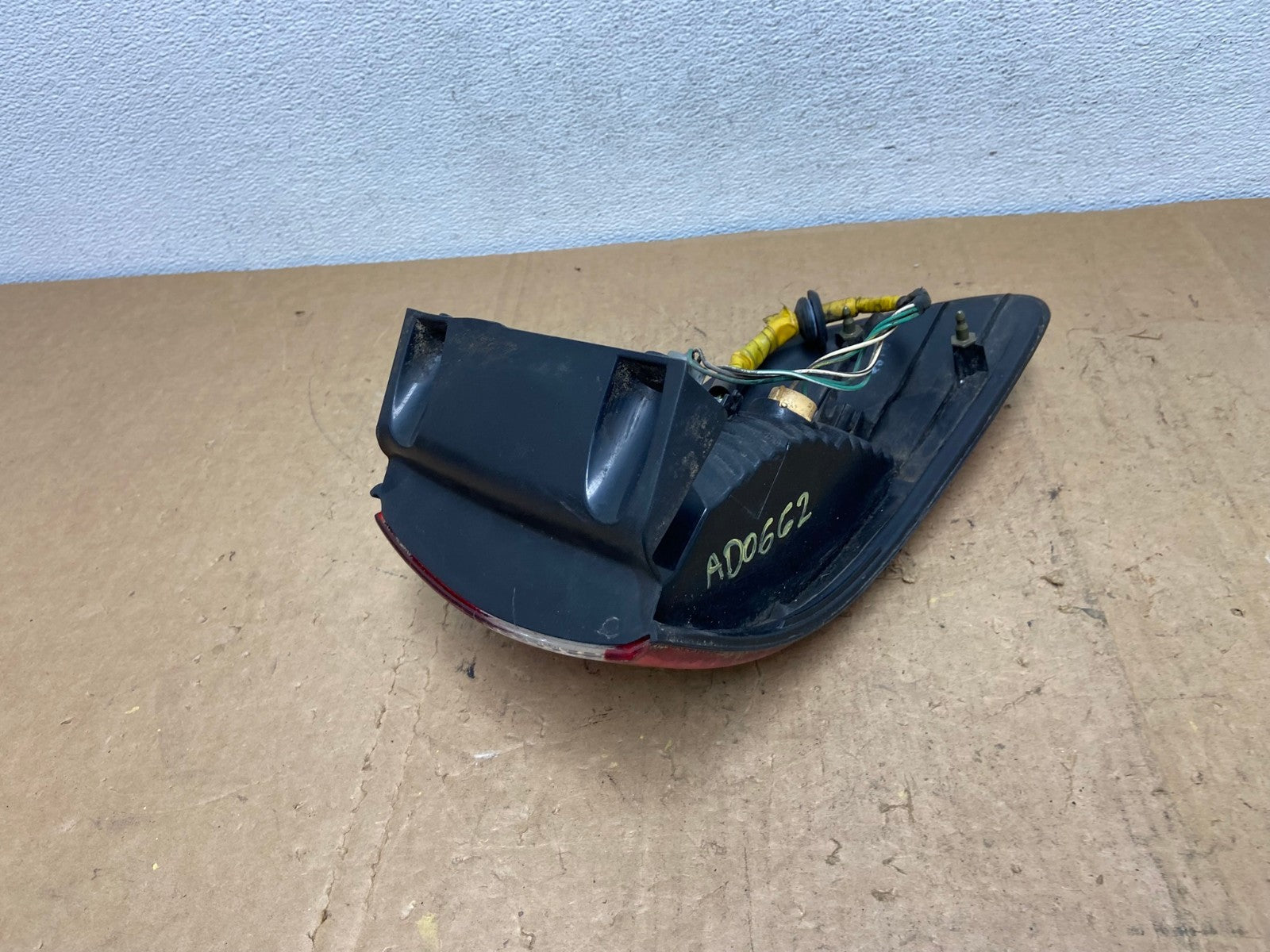 2001 2002 2003 Toyota Sienna Left Driver Lh Side Tail Light AD0662 LK7
