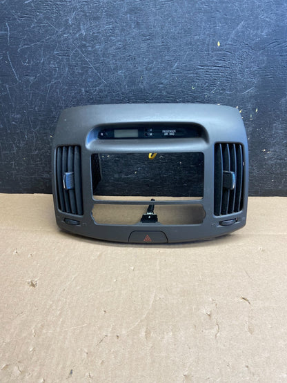 2007-2010 Hyundai Elantra Radio Heat AC Climate Control Air Vent Bezel AI6312 DW0