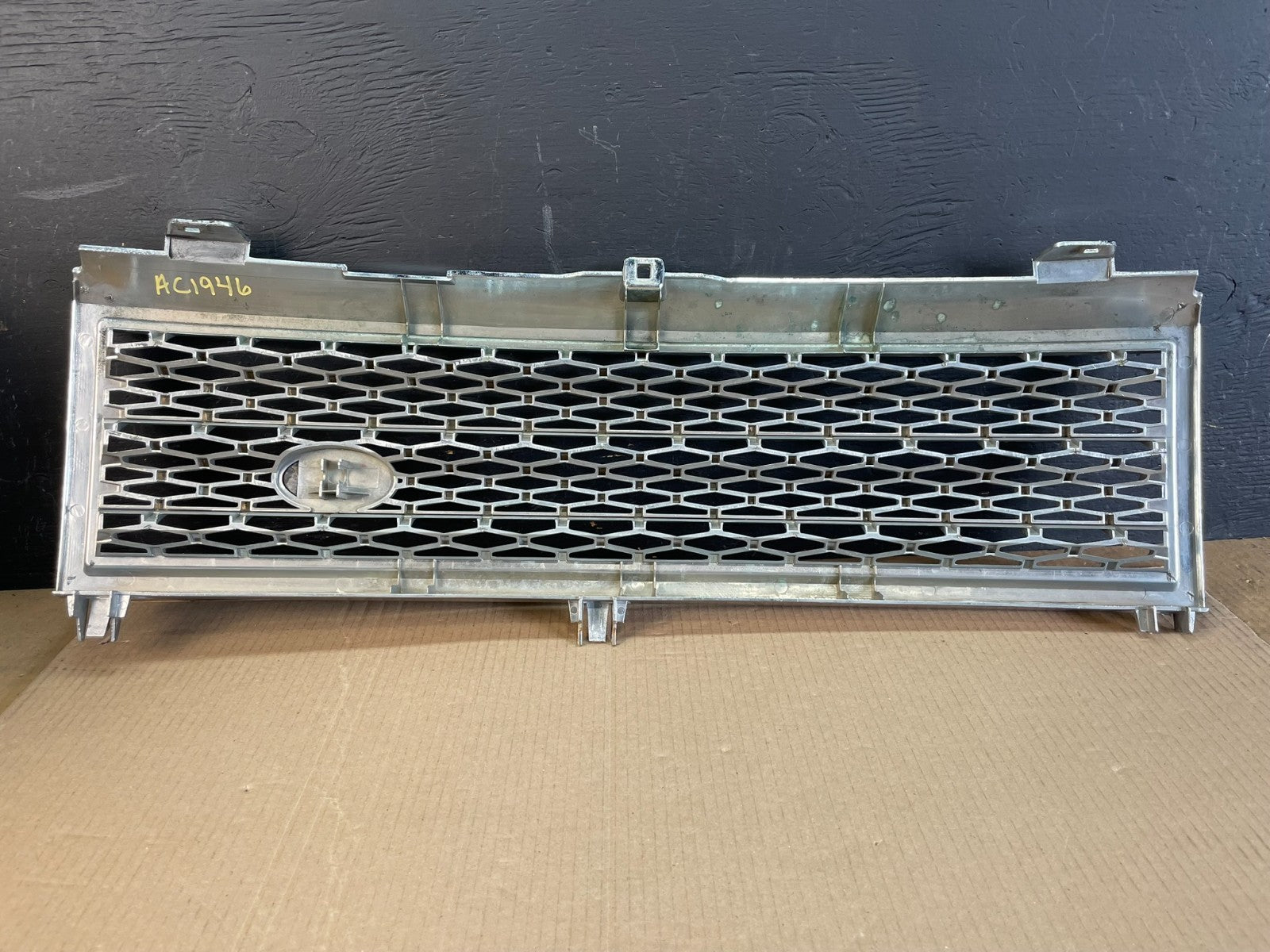 2003 to 2005 Land Rover Range Rover L322 Honeycomb Chrome Front Grill AC19466