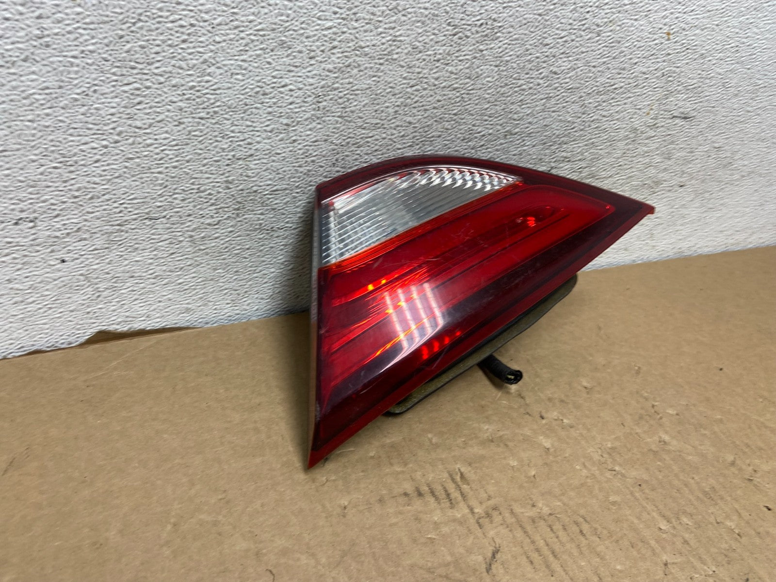 2015 to 2017 Chrysler 200 Sedan Right Passenger Inner Tail Light AF7410 DW2