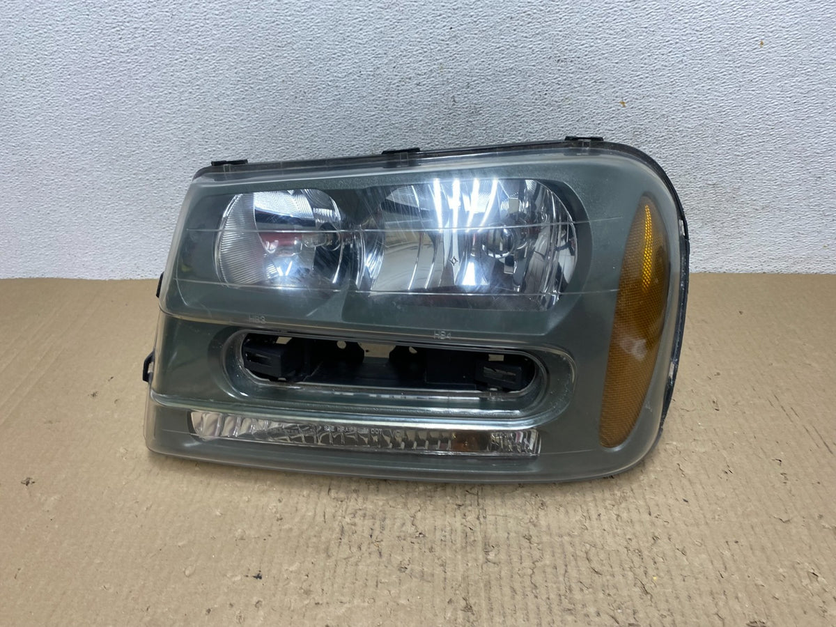 2002 - 2009 Chevrolet Trailblazer Left Driver LH Side Halogen Headlight AF28800