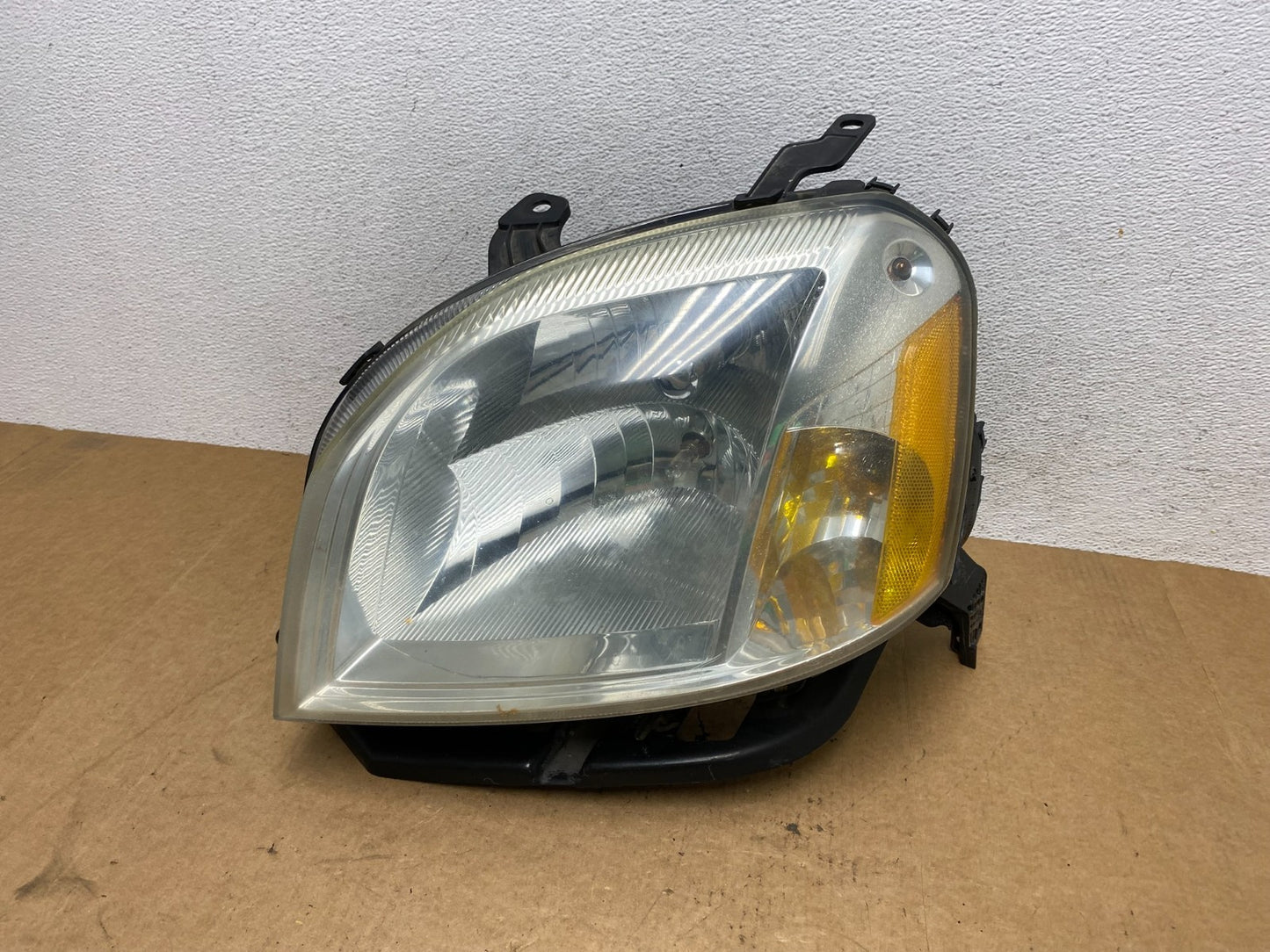 2005 2006 2007 Mercury Montego Left Driver LH Side Headlight Xenon HID AE3233 DW0