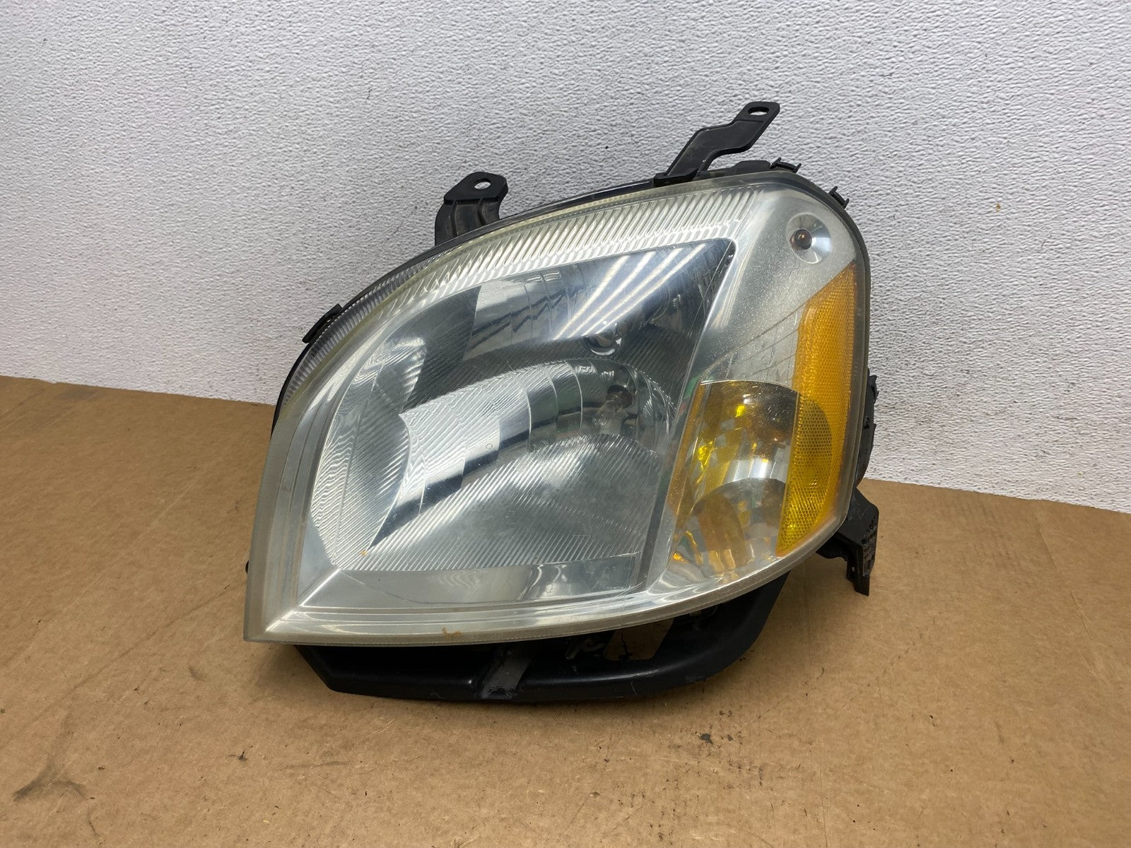 2005 2006 2007 Mercury Montego Left Driver LH Side Headlight Xenon HID AE3233 DW0