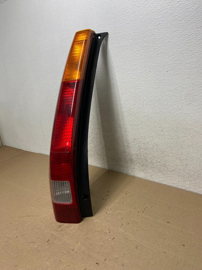 2002 2003 2004 Honda Crv Cr-v Left Driver Lh Tail Light AG5903 DW1