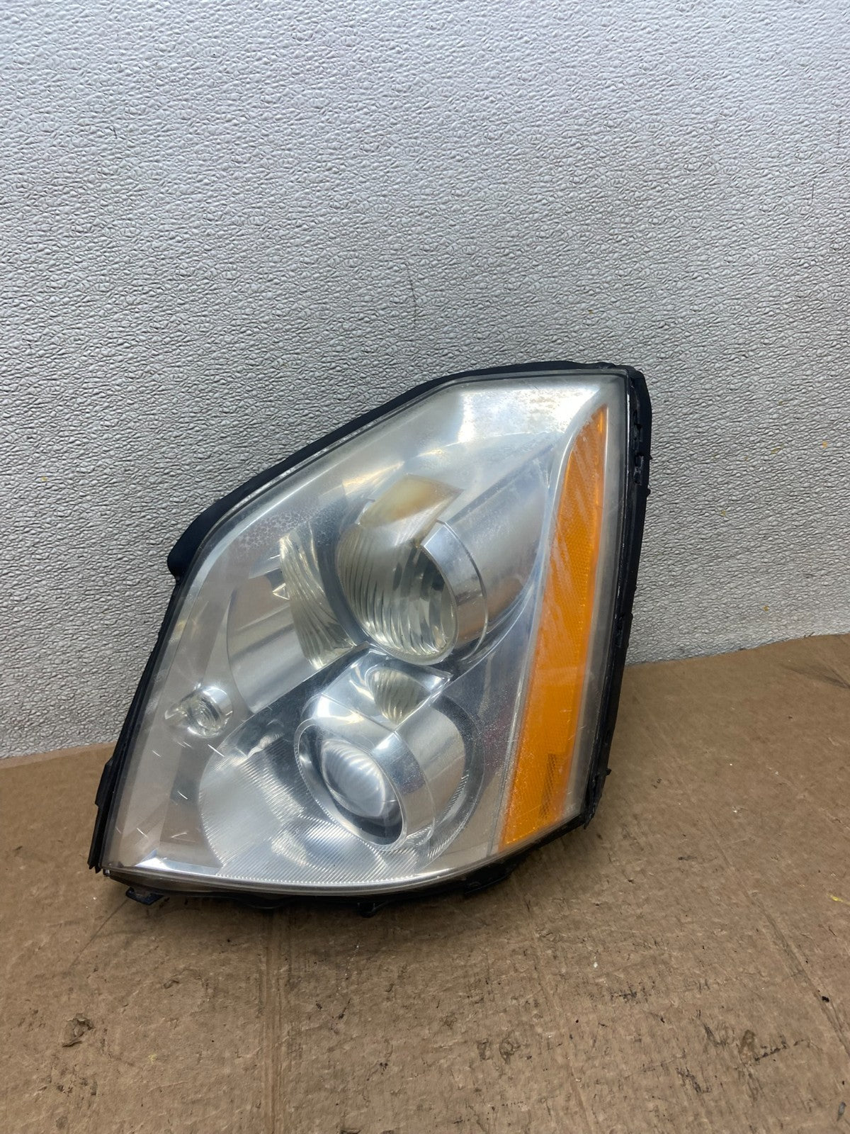 2006 to 2011 Cadillac DTS Left Driver Lh Xenon Hid Headlight Oem AA3728 DW0