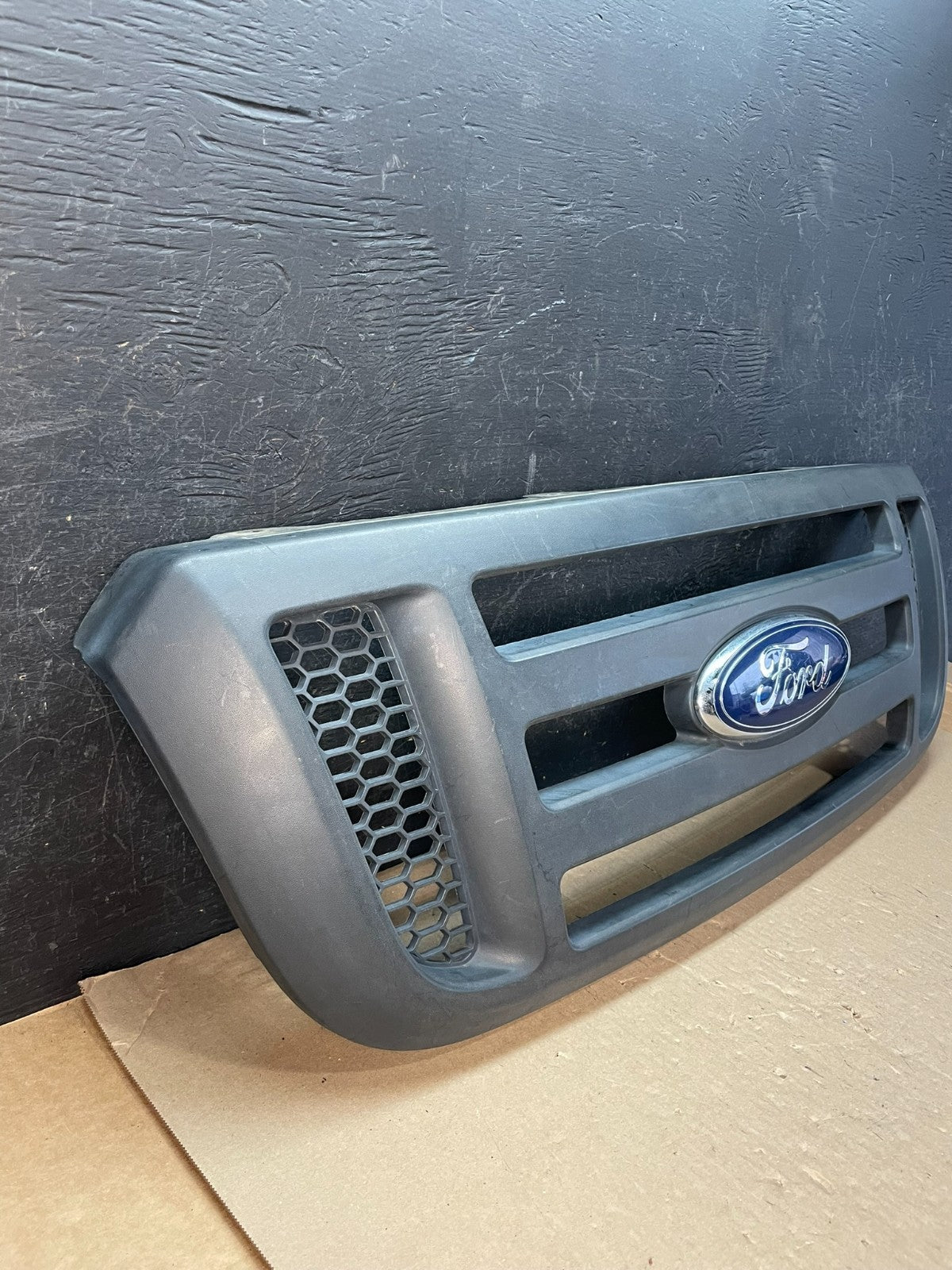 2006 to 2011 Ford Ranger Front Upper Grill Grille ae3331 DG2