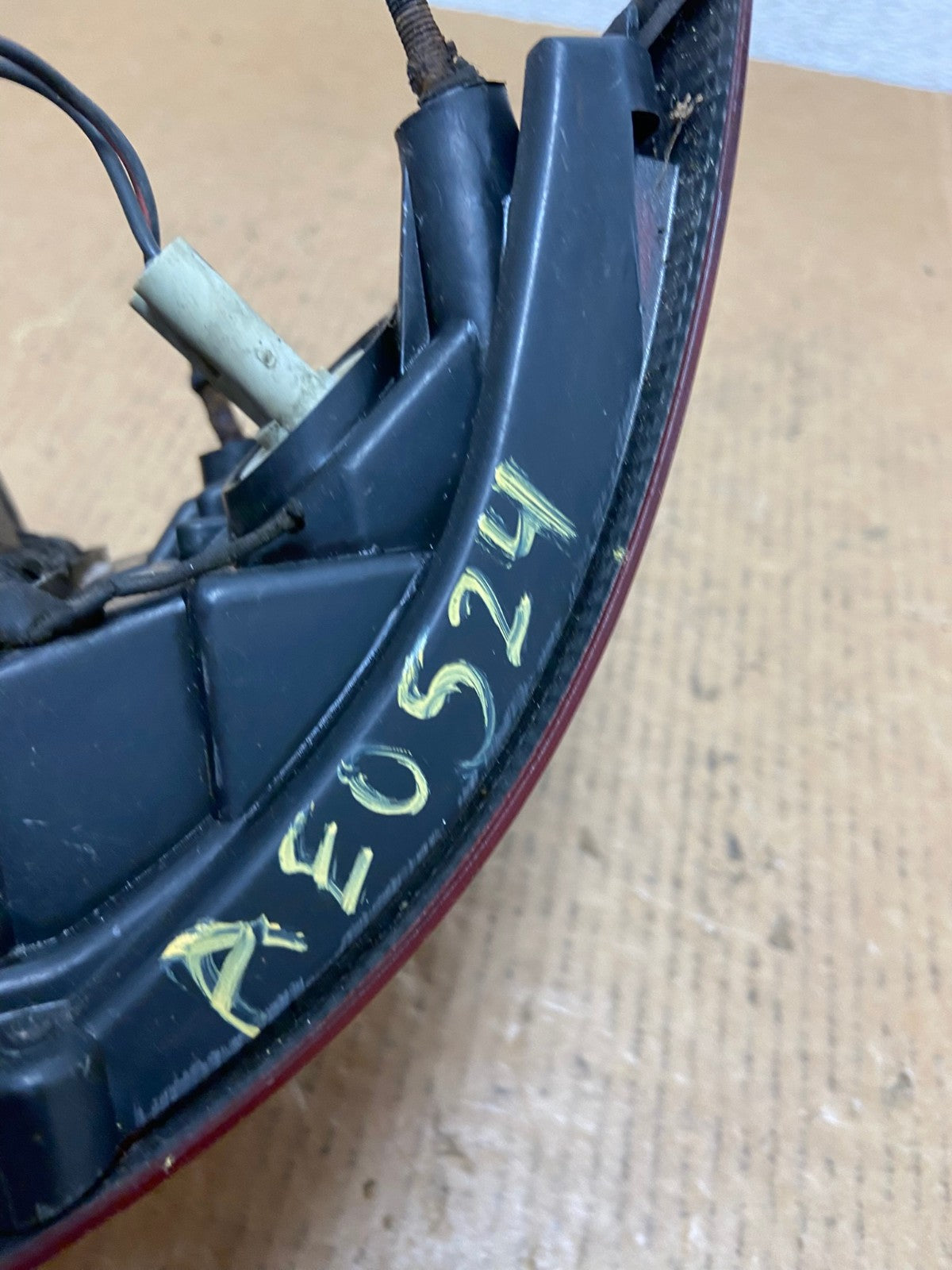 1997 1998 1999 Nissan Maxima Left Driver LH Side Tail light AE0524 LK8