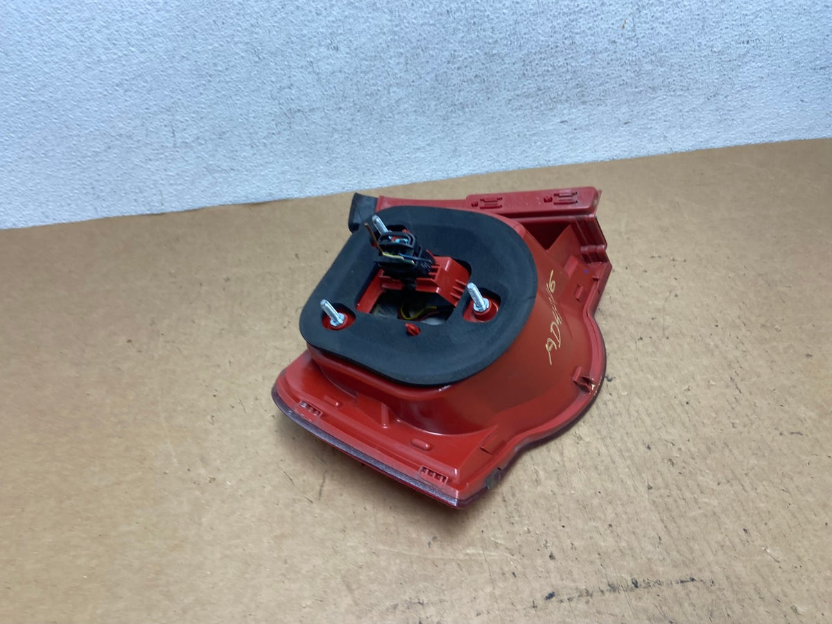 2006 to 2010 Volkswagen Passat Sedan Right Passenger Tail Light AD4746 LK5