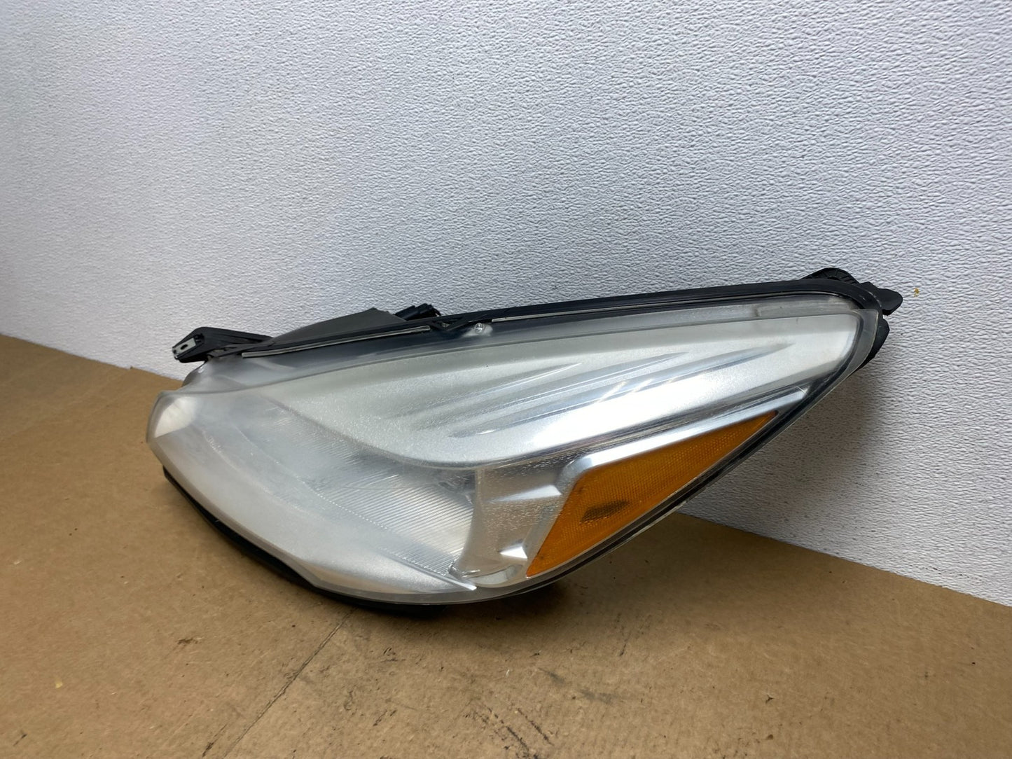 2013 - 2016 Ford Escape Headlight Left Driver Lh Side Halogen AC3464 DW1