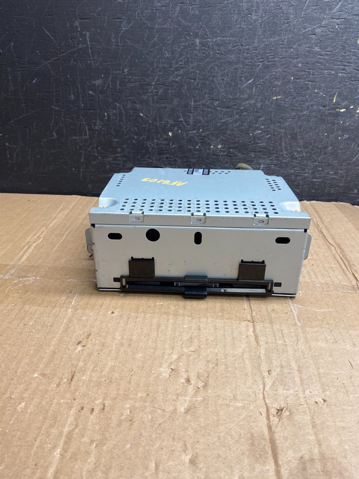 2013 - 2016 Ford C-Max Single CD Player Media AM FM Radio Receiver AF6103 DG0