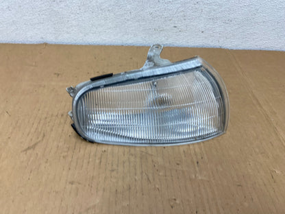 1992 to 1994 Toyota Camry Right Passenger RH Side Turn Signal AC7547 DW0