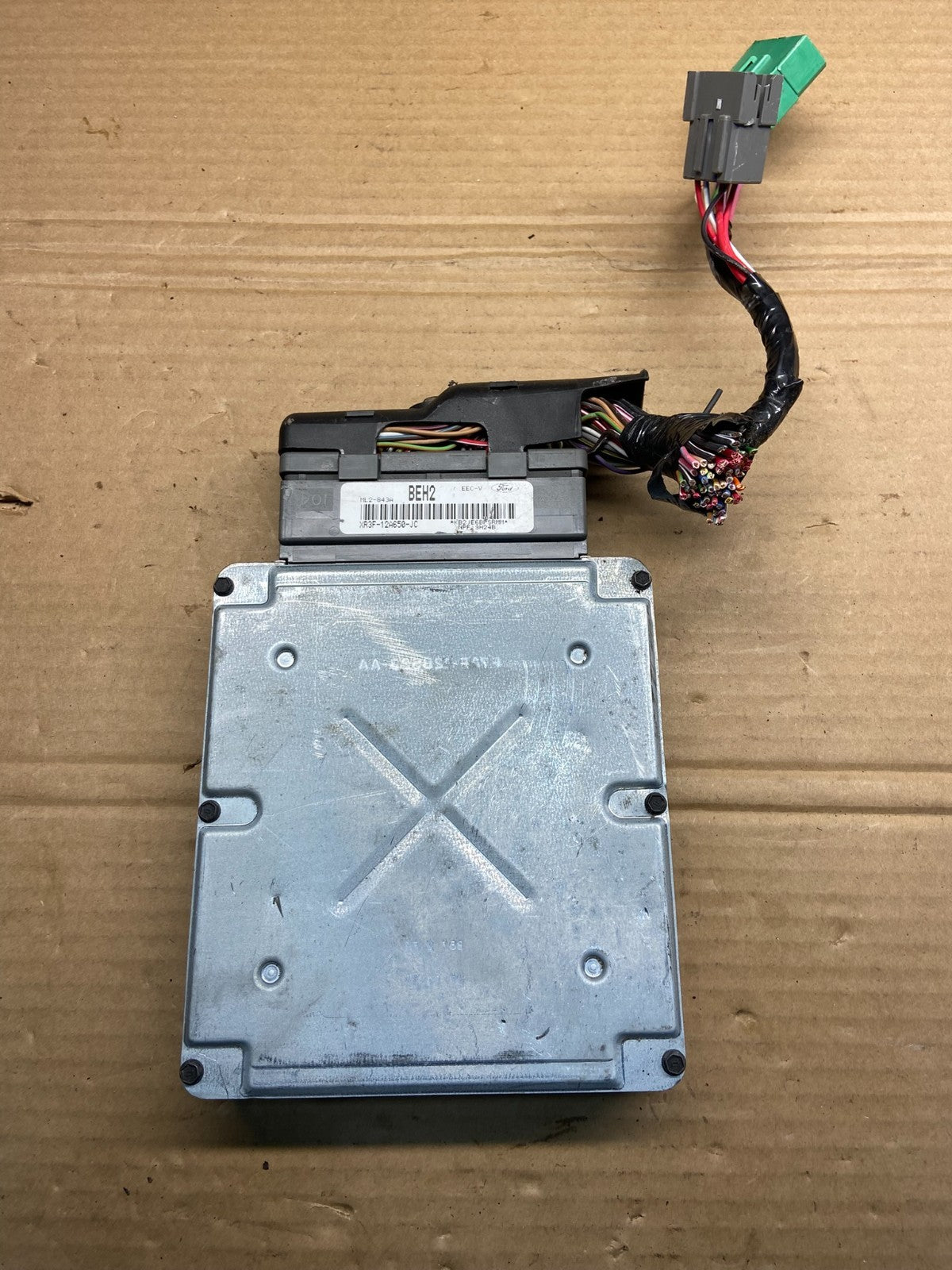 2000 Ford Mustang 3.8L Engine Control ECU ECM Computer xr3f-12a650-jc AE4729 DW1