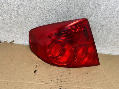 2005 to 2006 Infiniti G35 Left Driver Lh Side Tail Light AH4005 DW0