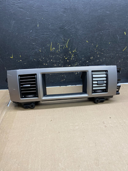 2008 to 2015 Jaguar XF Jaguar XF Center Radio Bezel Dash Air Vent AB1846 DG0