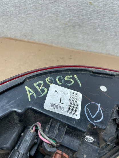 2014 2015 Kia Sorento Left Driver Lh Tail Light Oem AB0051 LK7