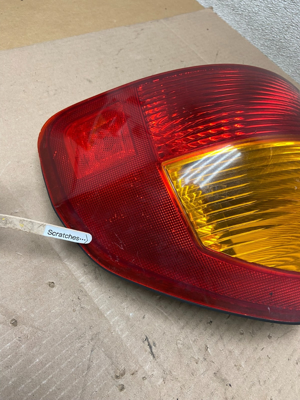 2001 2002 2003 2004 Hyundai Santa Fe Right Passenger Rh Side Tail Light Z3762 DW3