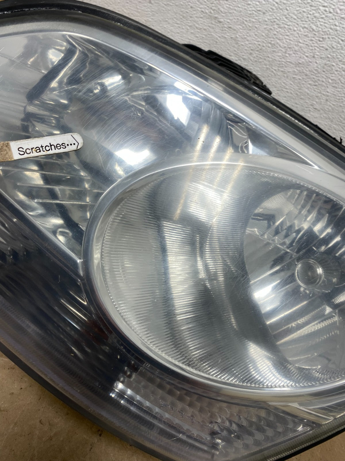 2008 2009 2010 Saturn Vue Headlight Left Driver LH Halogen AC5817 DW3