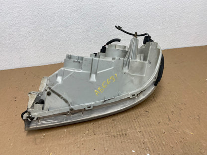 2002 to 2005 Kia Sedona Right Passenger RH Side Headlight AB6631 DG7