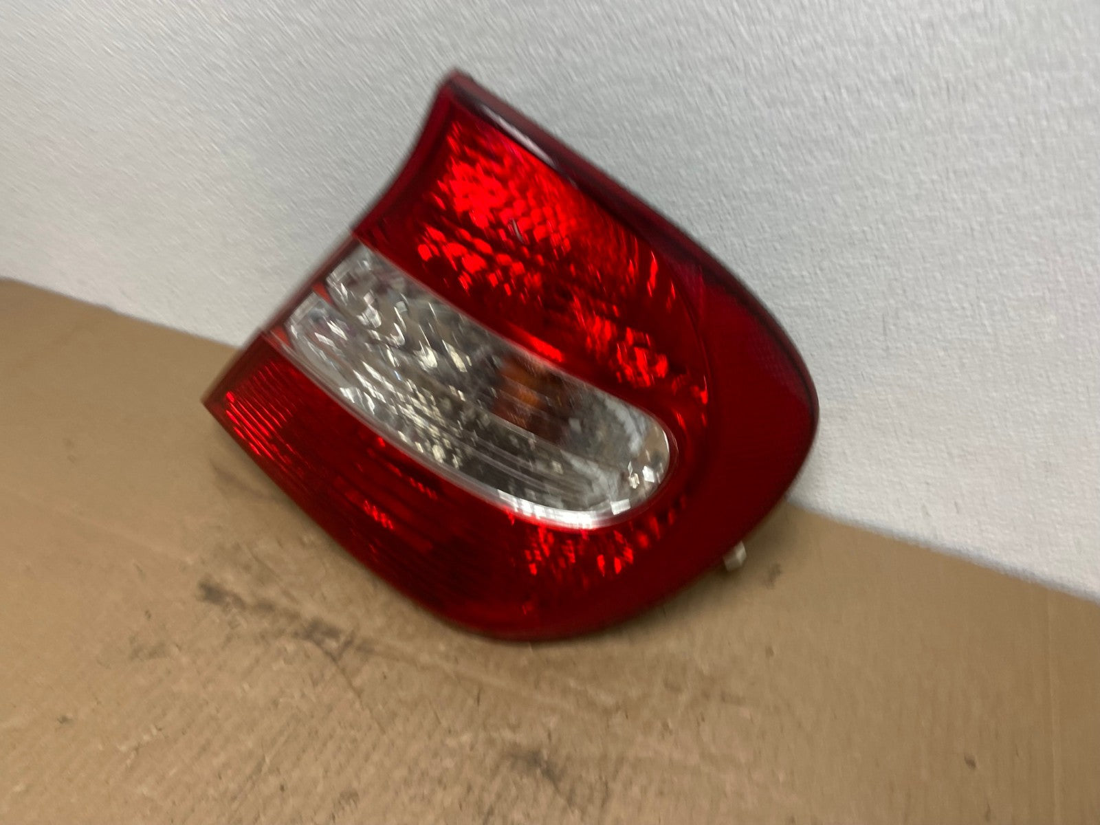 2002 2003 2004 Toyota Camry Tail Light Right Passenger Rh Side OEM AB8286 LK1