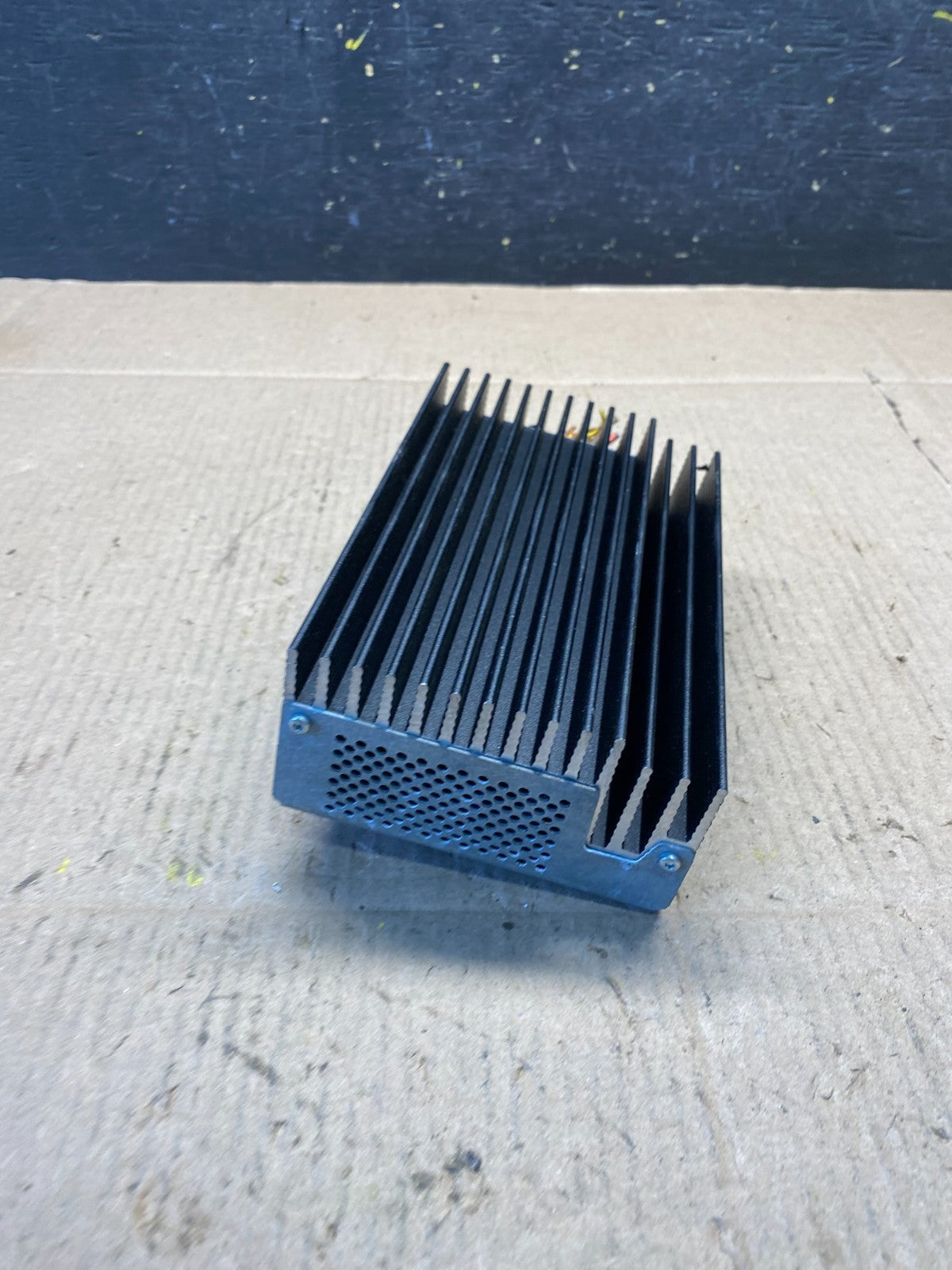 2007-2010 BMW X5 Top HiFi Lear Radio Audio Amplifier Amp OEM R6056 DG1