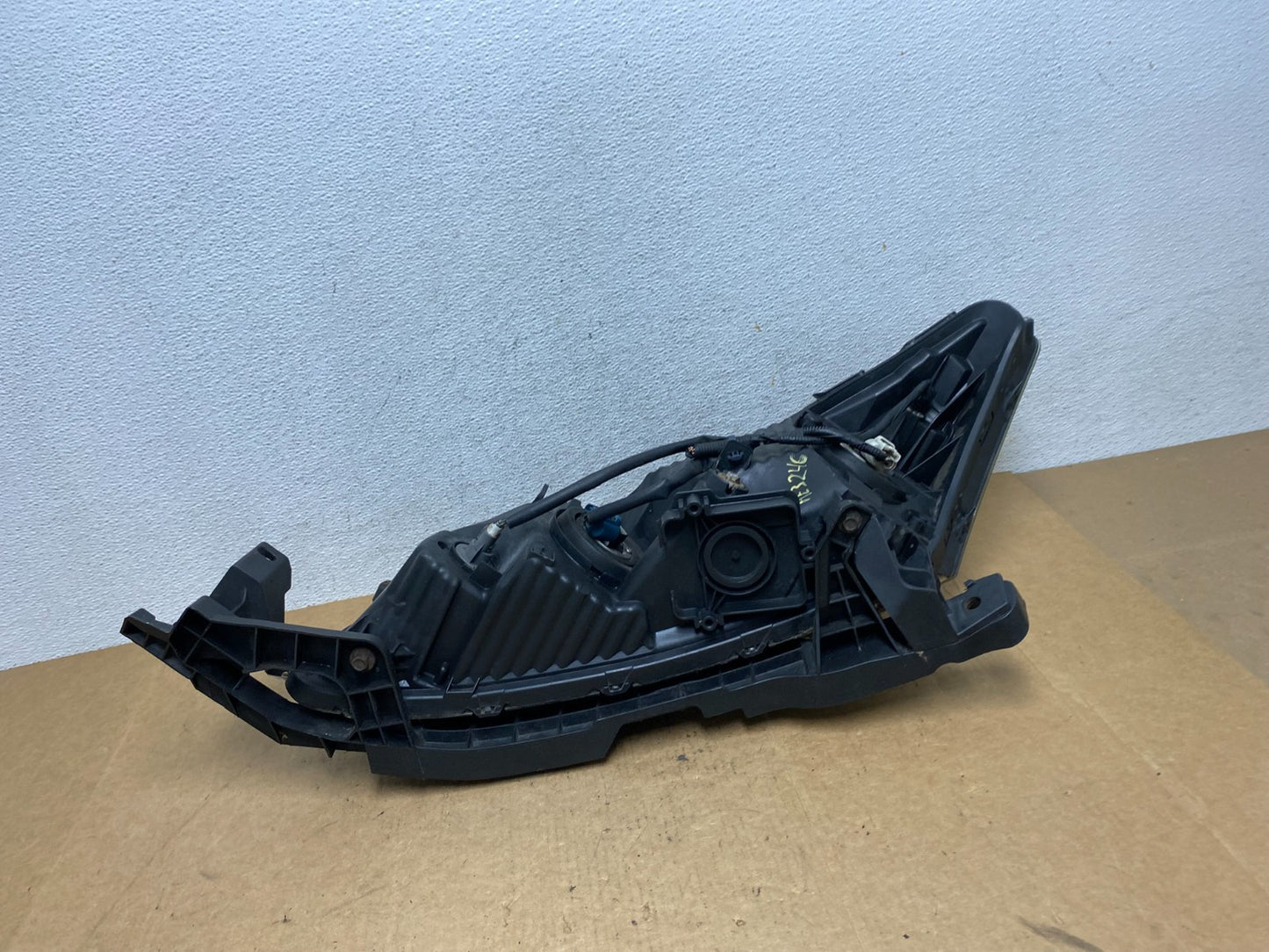 2008 to 2012 Honda Accord Sedan Right Passenger RH Headlight AE3246 DW8